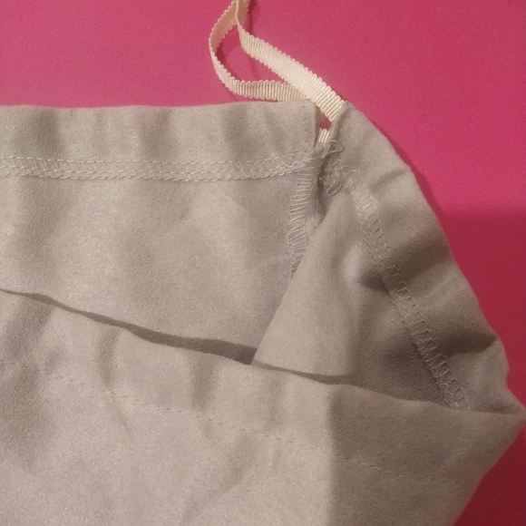 Aerin Dust Bag/Cover - Picture 5 of 5